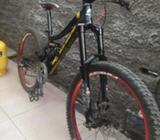 Bicicleta Rocky Mountain Slayer SS