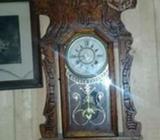 Antiguo reloj norteamericano