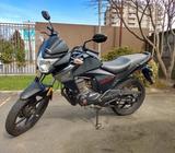 Moto Honda Invicta 2014