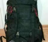 Mochila de trekking caribee pulse 65 lt